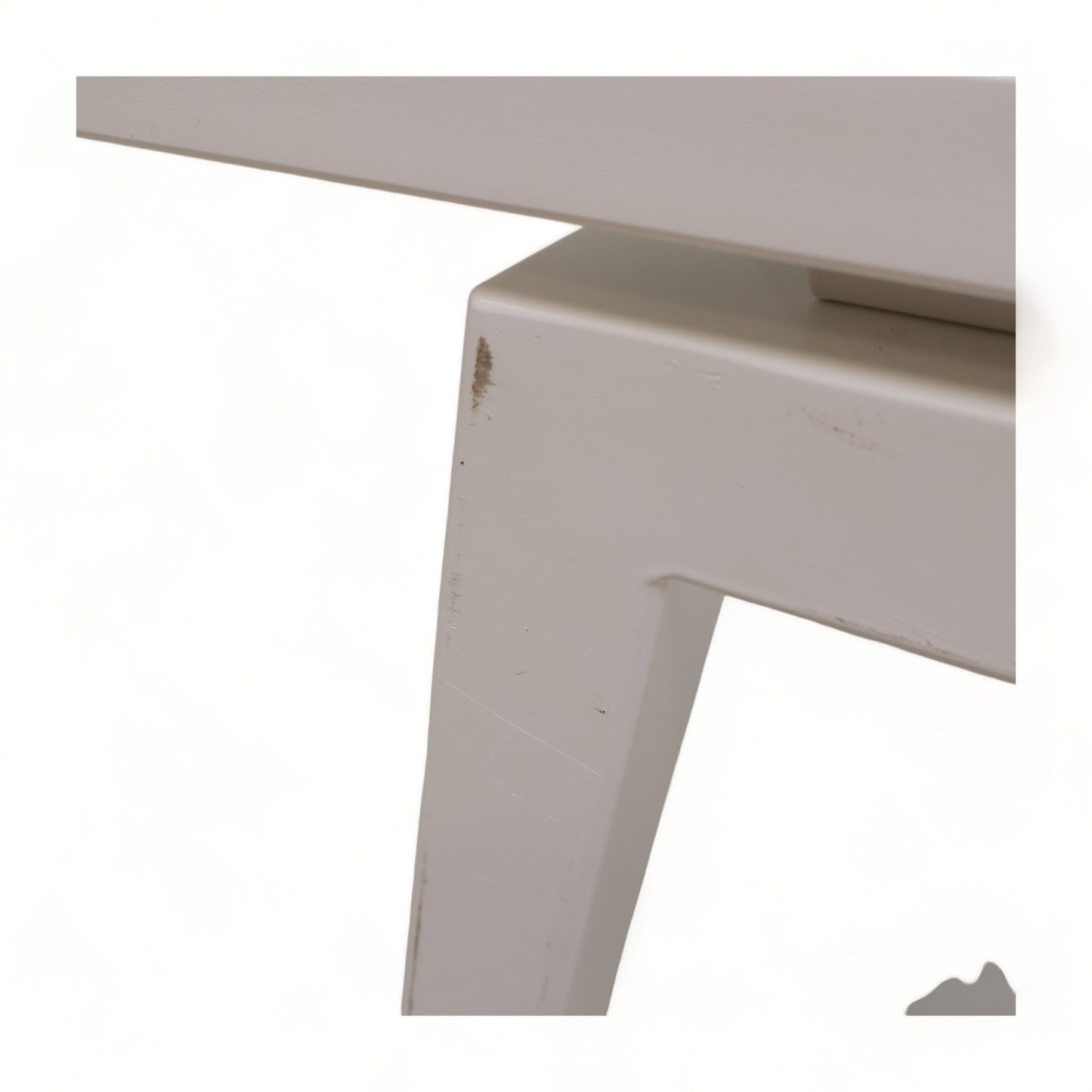 Kvalitetsikret | Elementa A1 skrivebord uten brønn, 180x70cm