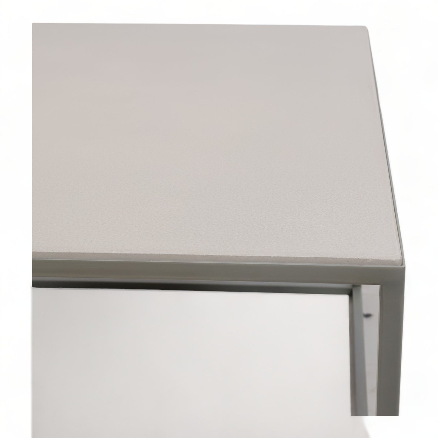 Ny i eske | Strix sofabord i metall og steinplate, 75x75x50cm