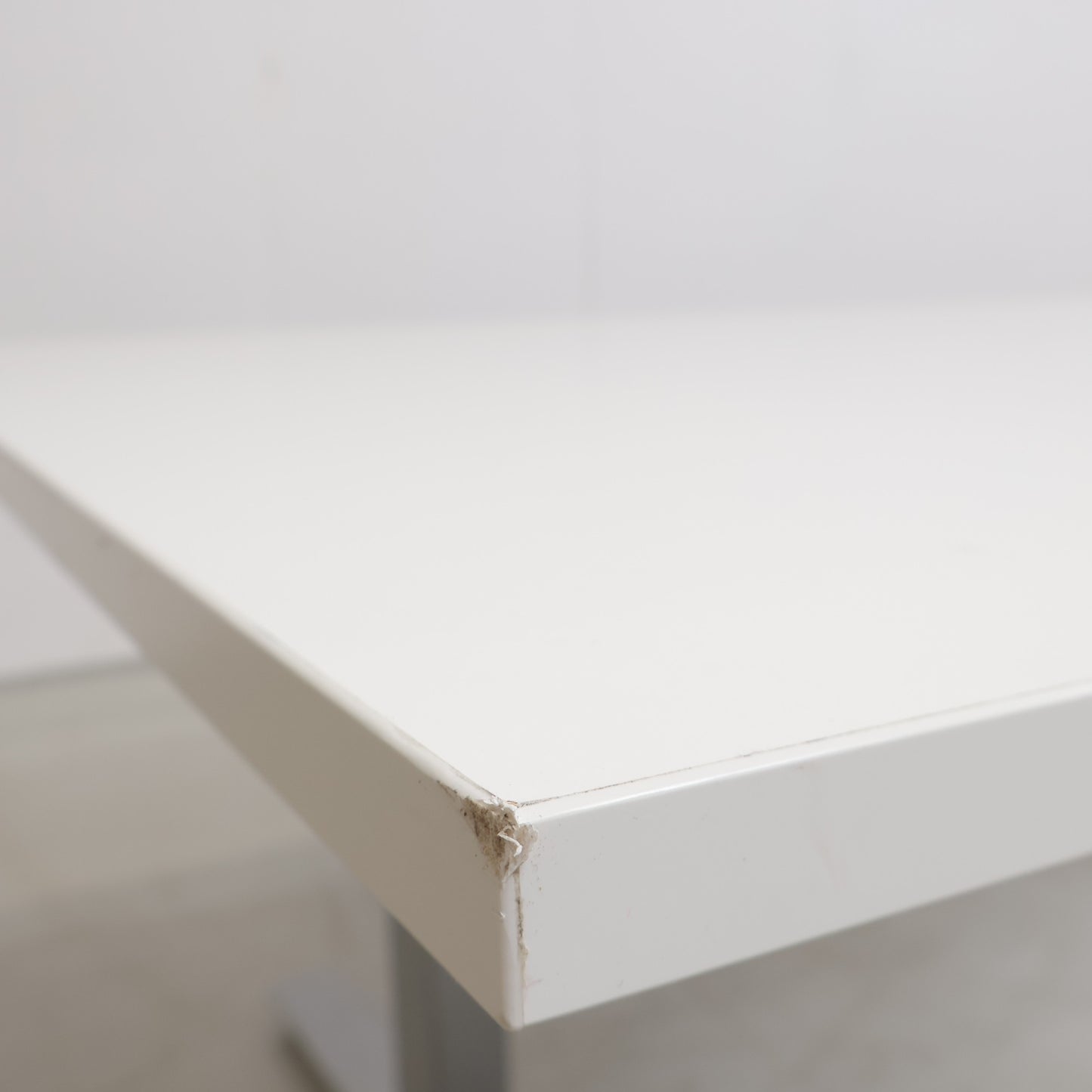Kvalitetssikret | Elektrisk hev/senk skrivebord med venstresving fra AJ produkter