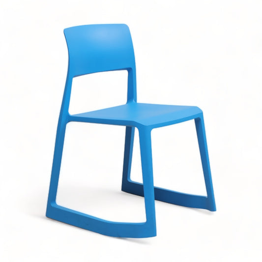 Vitra | Blå TipTon stol designet av Barber og Osgerby