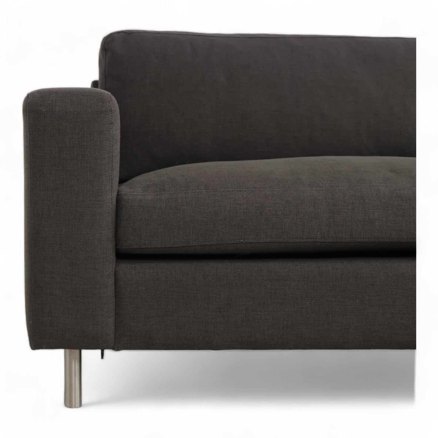 Nyrenset | Mørk Bolia Scandinavia 3-seter sofa med puff