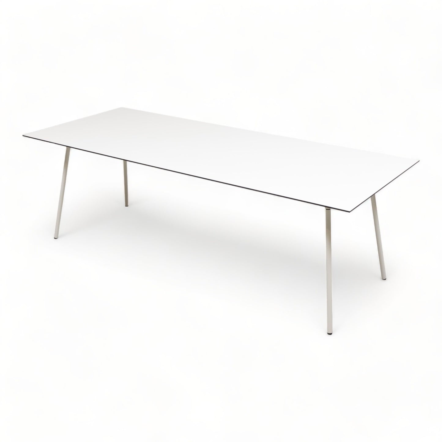 Kvalitetssikret | 220x90 Møtebord i minimalistisk stil