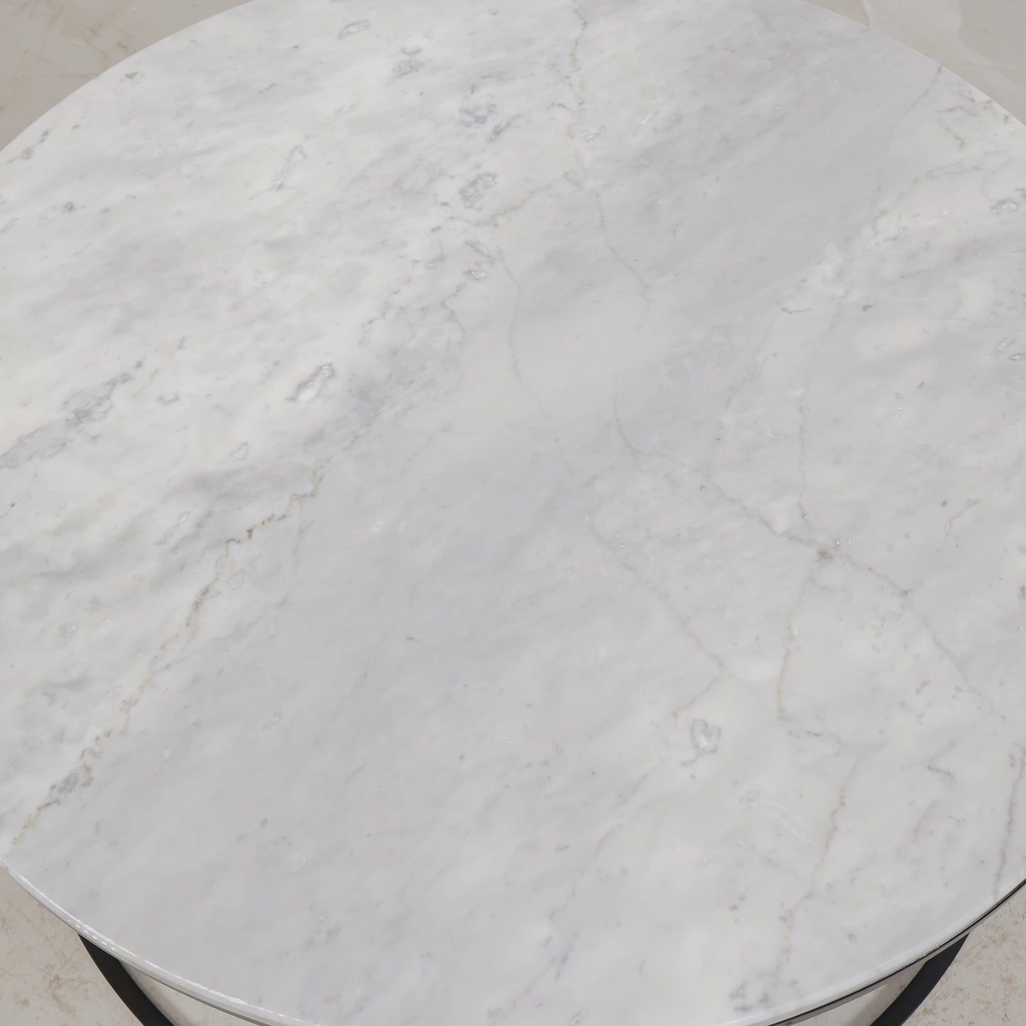 Ubrukt | Midtown sofabord (Ø80) i hvit marmor fra SixBondStreet
