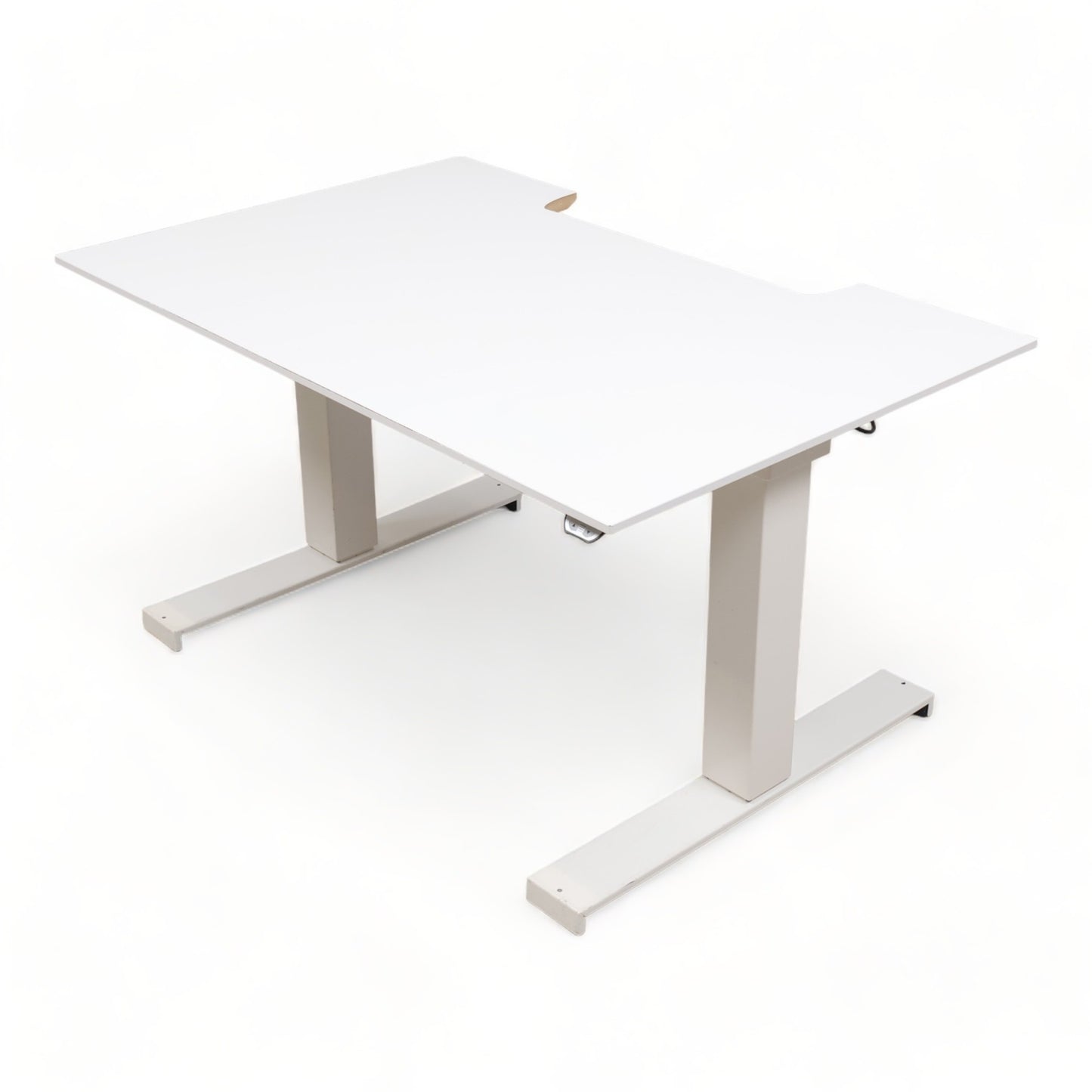 Nyrenset | Kinnarps elektrisk hev/senk skrivebord, 120x80
