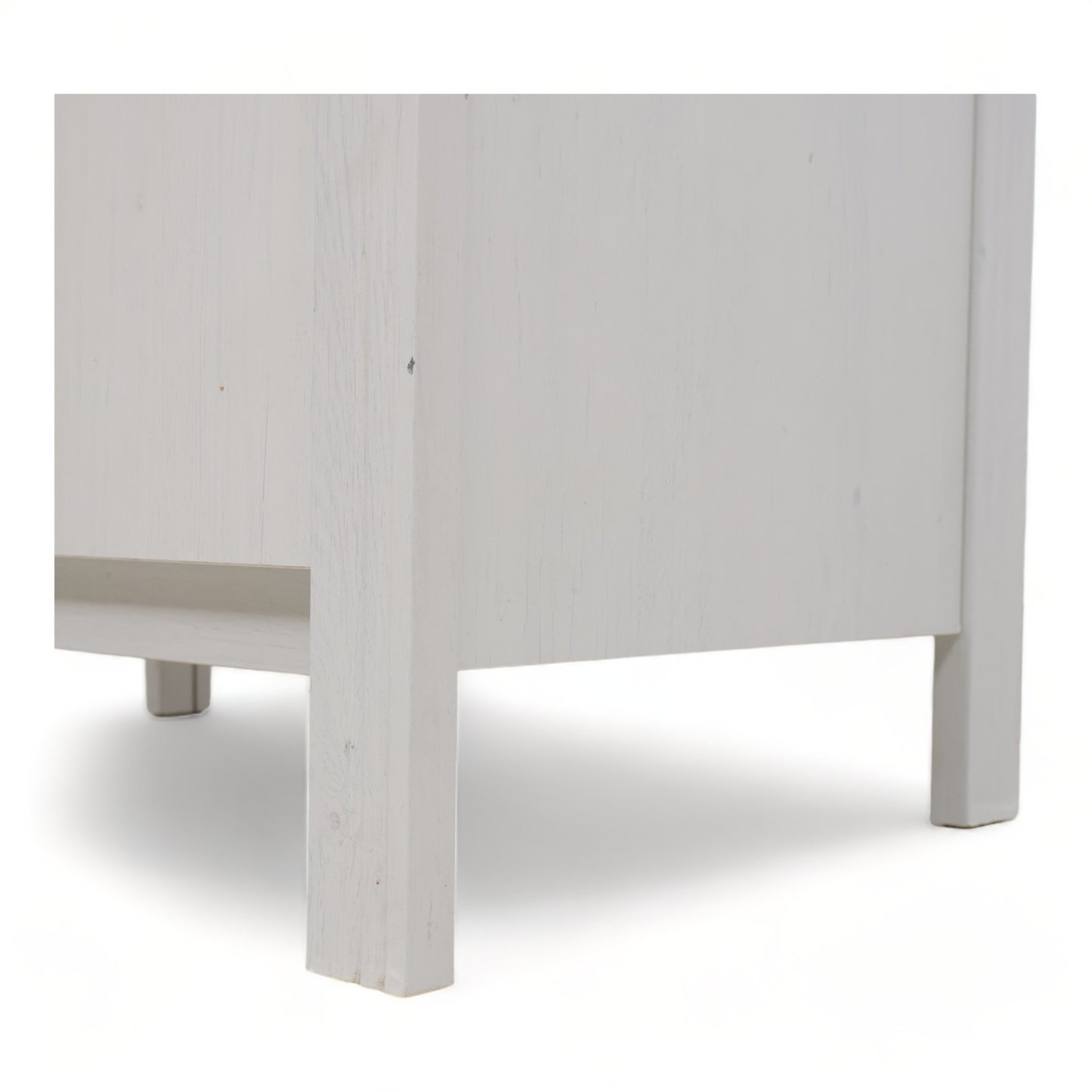 Nyrenset | IKEA kommode i fargen hvit