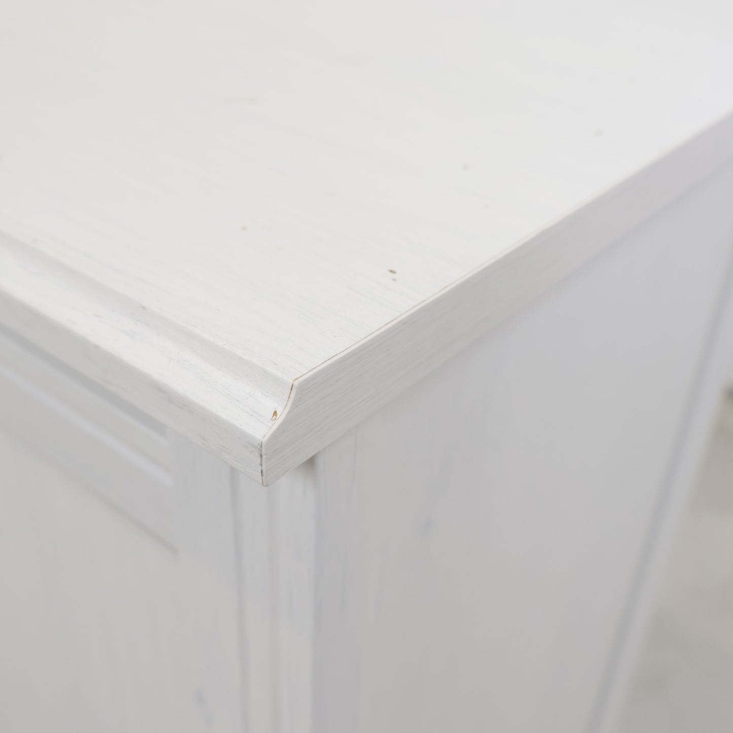 Nyrenset | IKEA kommode i fargen hvit