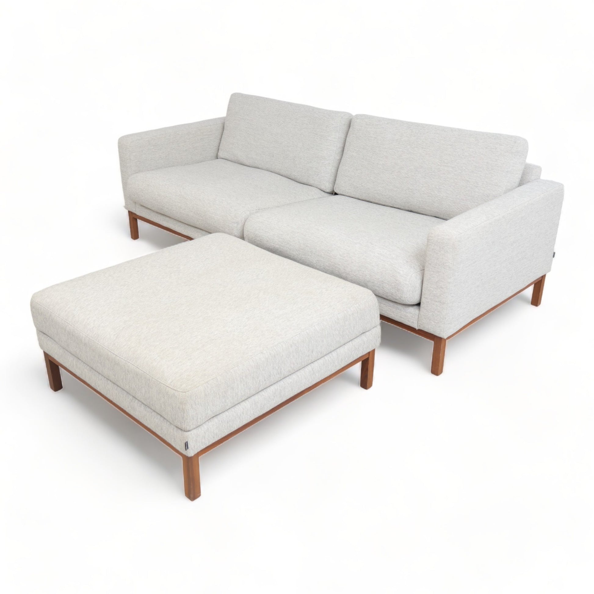 Nyrenset | Lys grå Bolia North 3-seter sofa med puff - Secundo