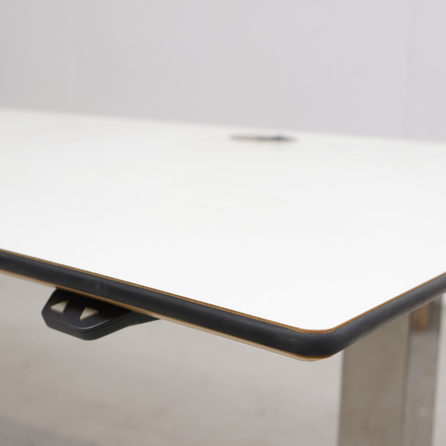 Kvalitetssikret | Horreds elektrisk hev/senk skrivebord, 180×90 - Secundo