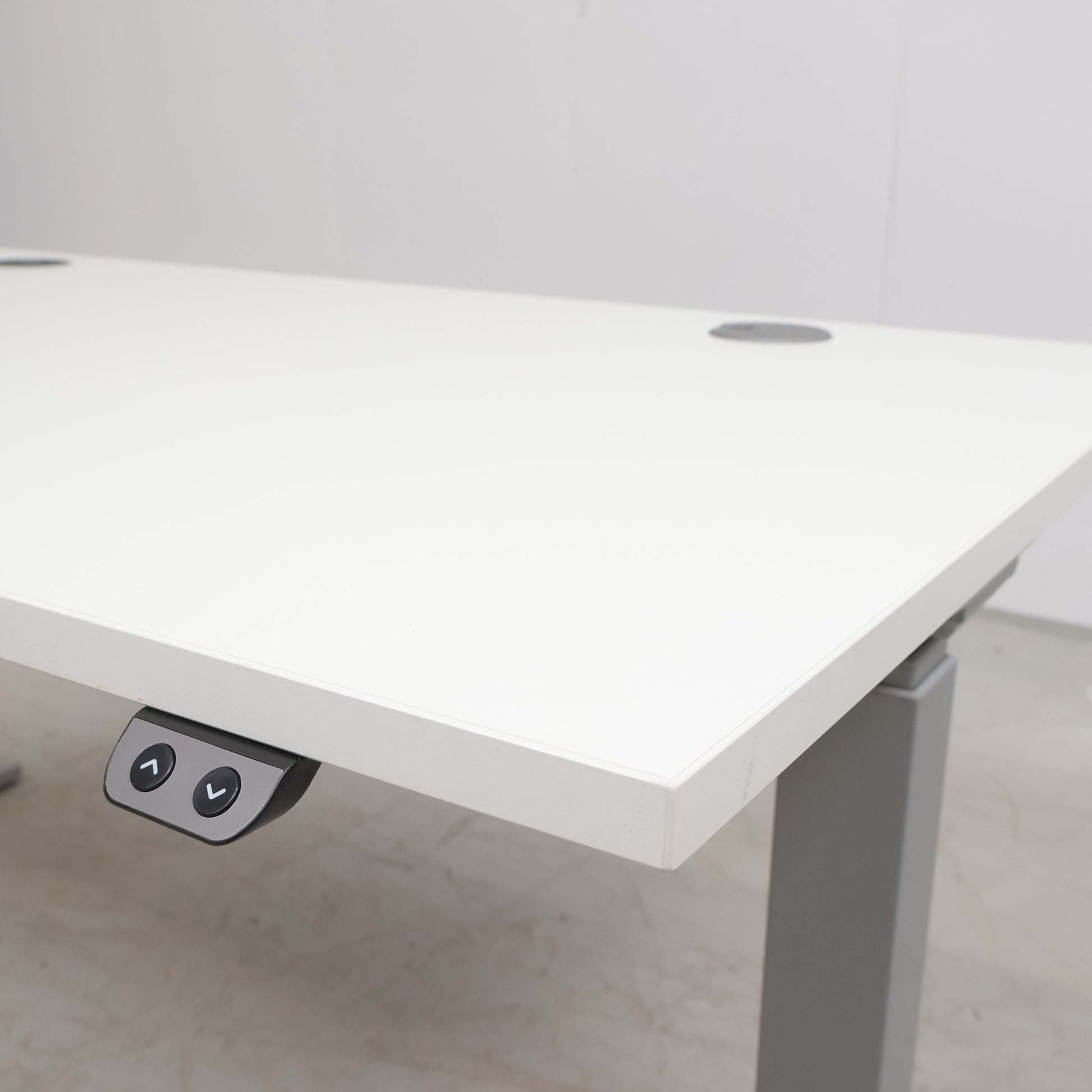 Kvalitetssikret | Svenheim elektrisk hev/senk bord fra 2021, 140×80 - Secundo