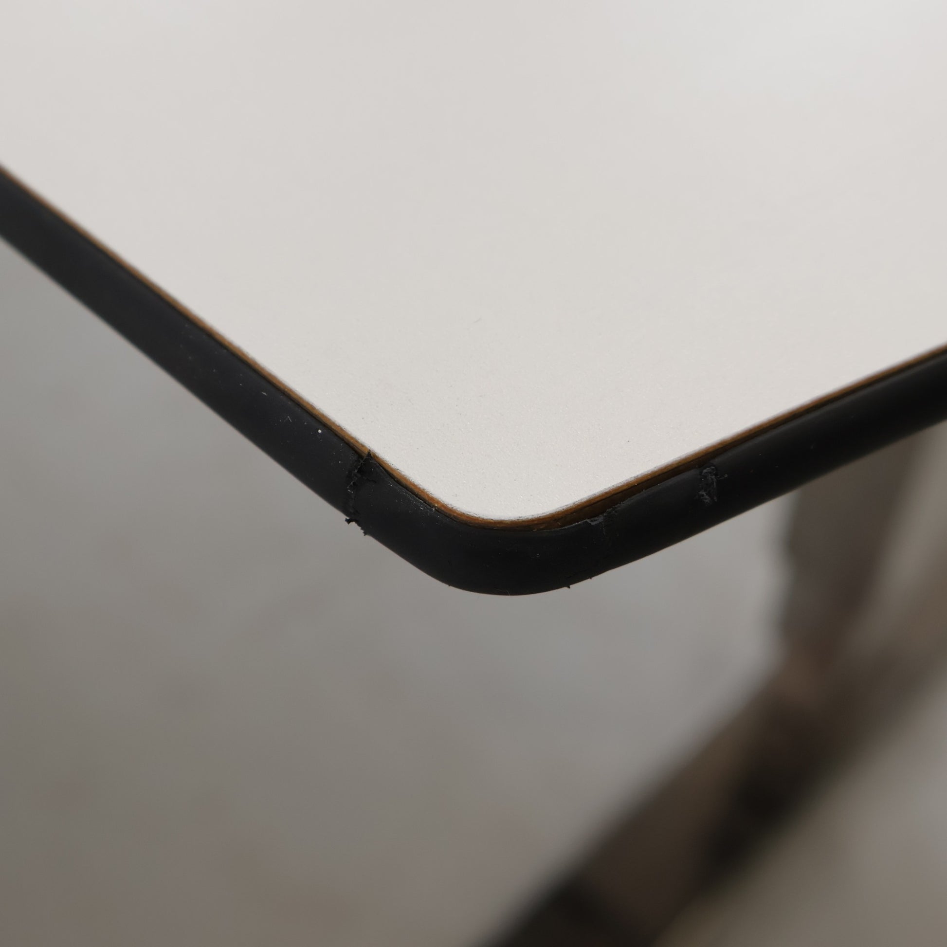Kvalitetssikret | Elektrisk hev/senk skrivebord. 240×120 cm - Secundo