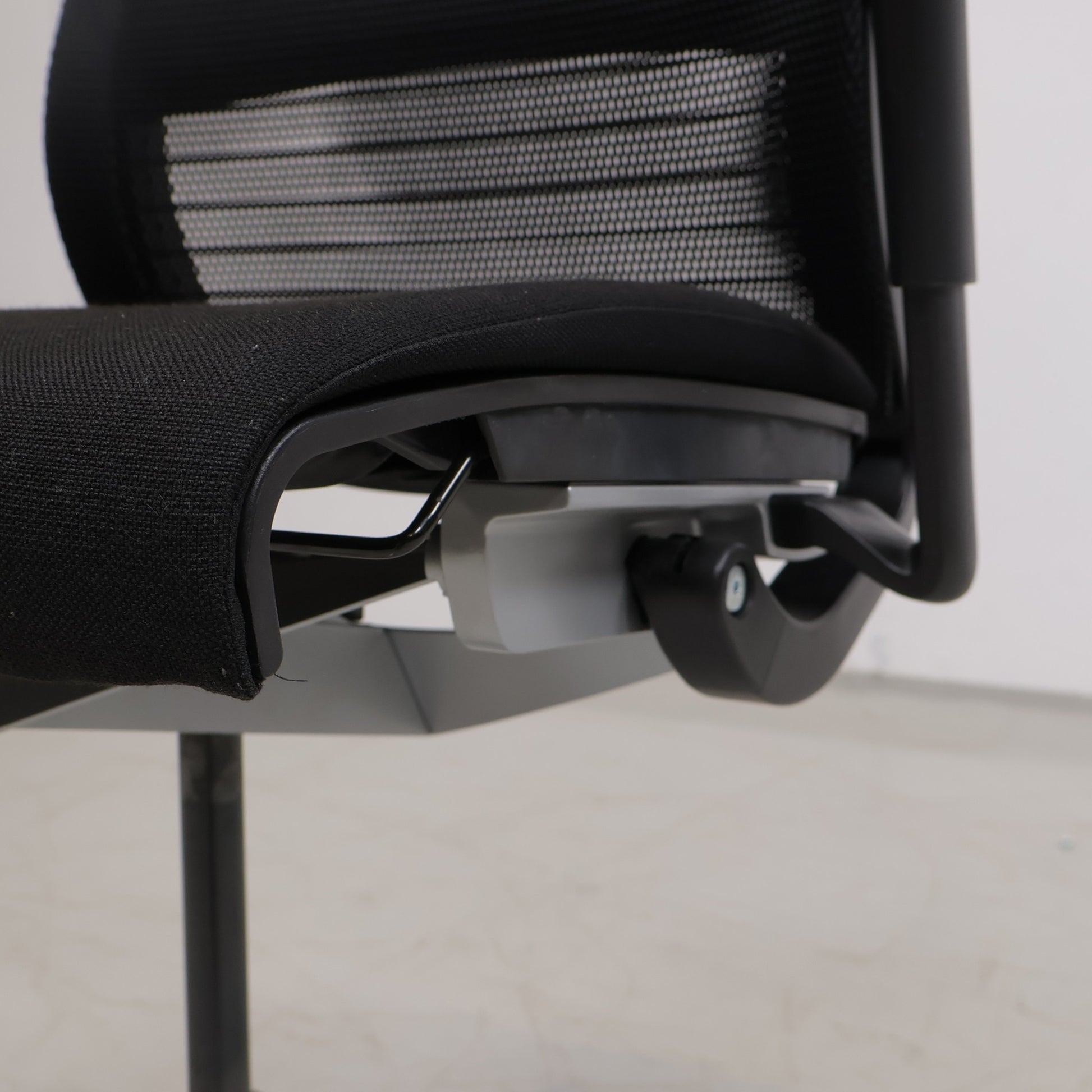 Nyrenset | Steelcase Think ergonomisk kontorstol - Secundo