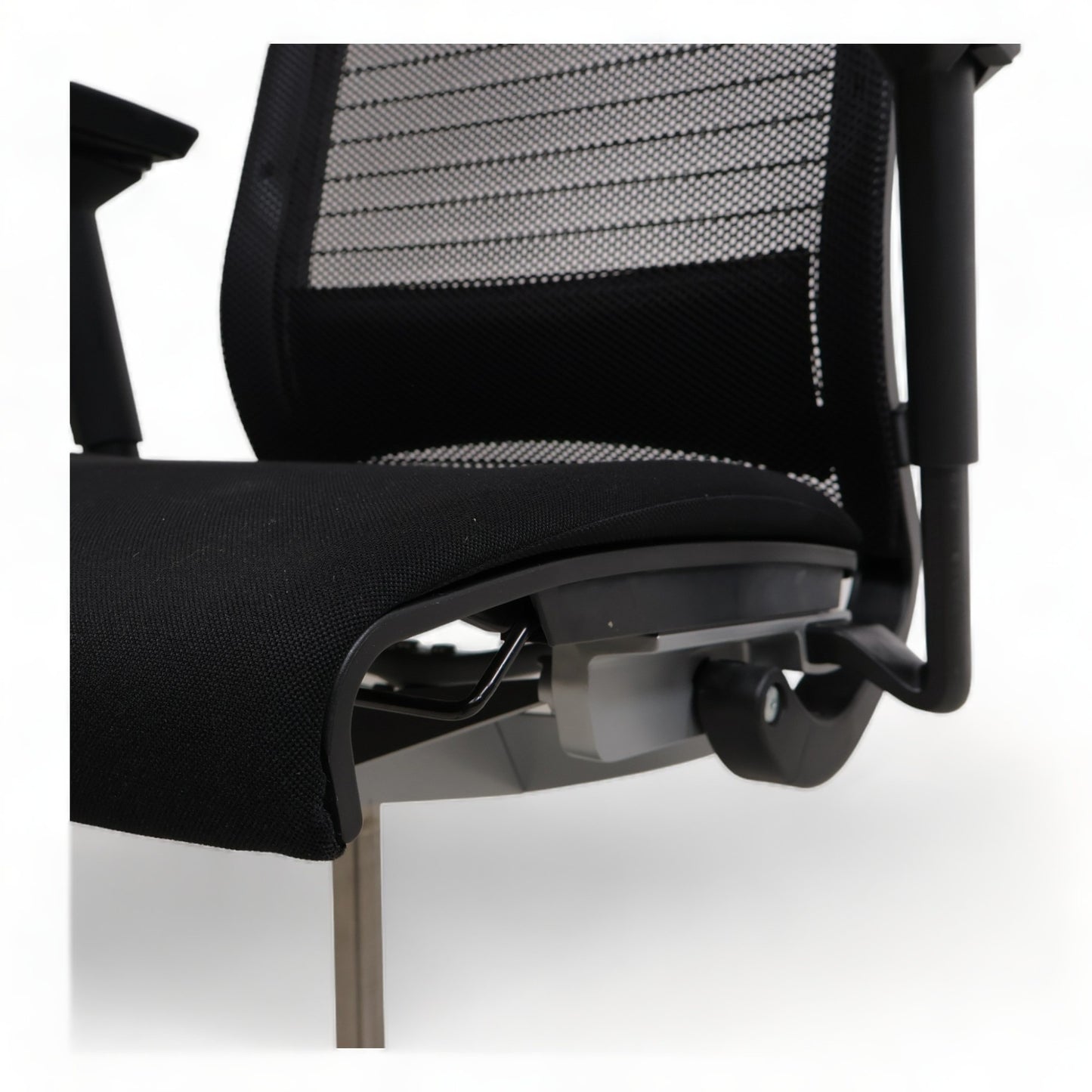 Steelcase Think ergonomisk kontorstol sorte ben - Secundo