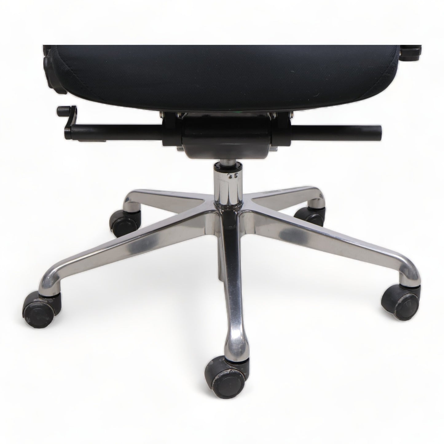 Sort kontorstol med mesh rygg og sølv understell - Secundo