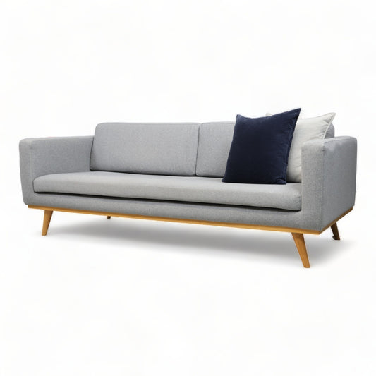 Nyrenset | Lys grå Sofacompany Johan 3-seter sofa i ullstoff - Secundo