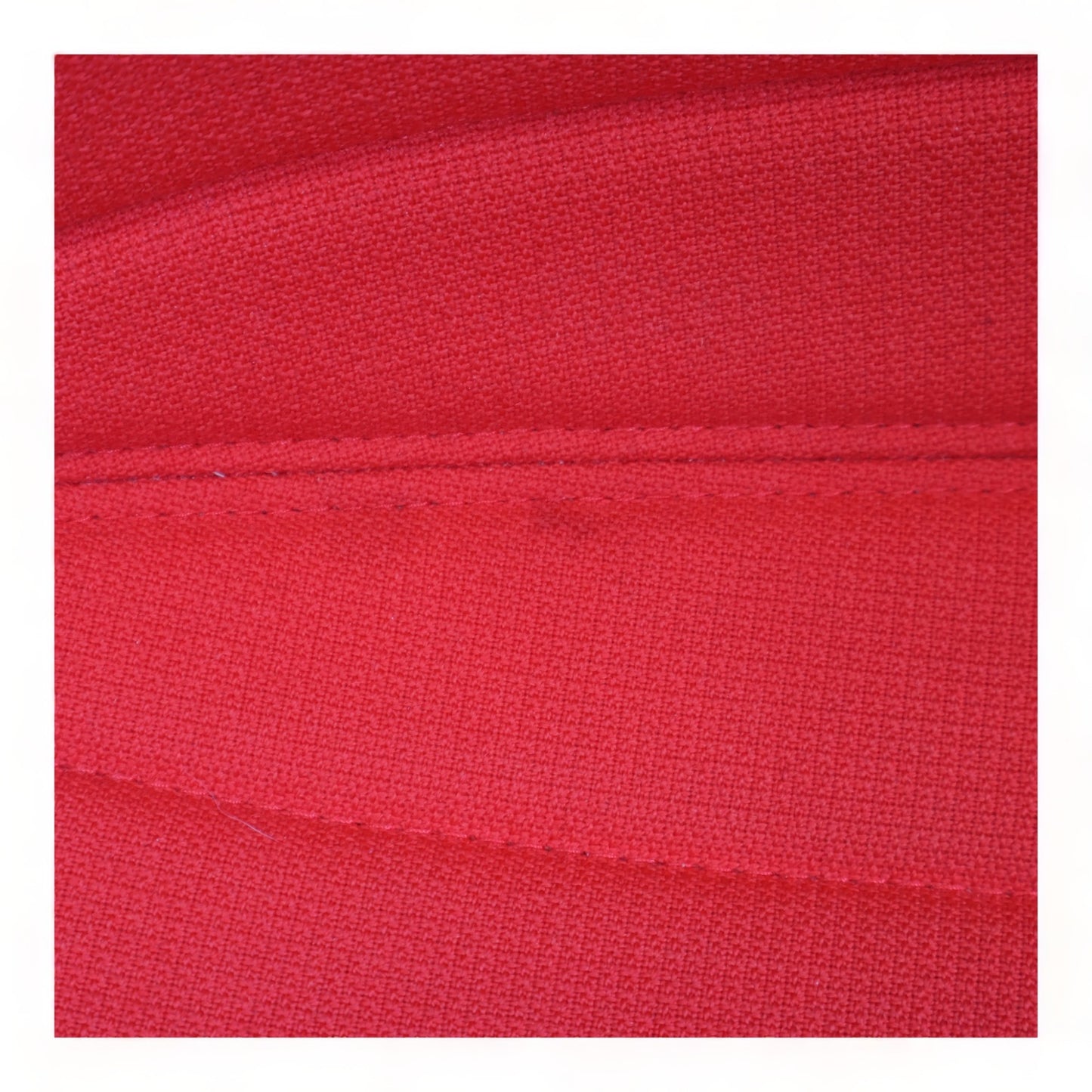 Nyrenset | Arper Catifa stol i fargen rød
