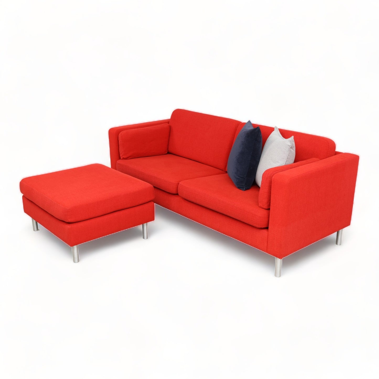 Nyrenset | Rød Slettvoll 3-seter sofa med puff