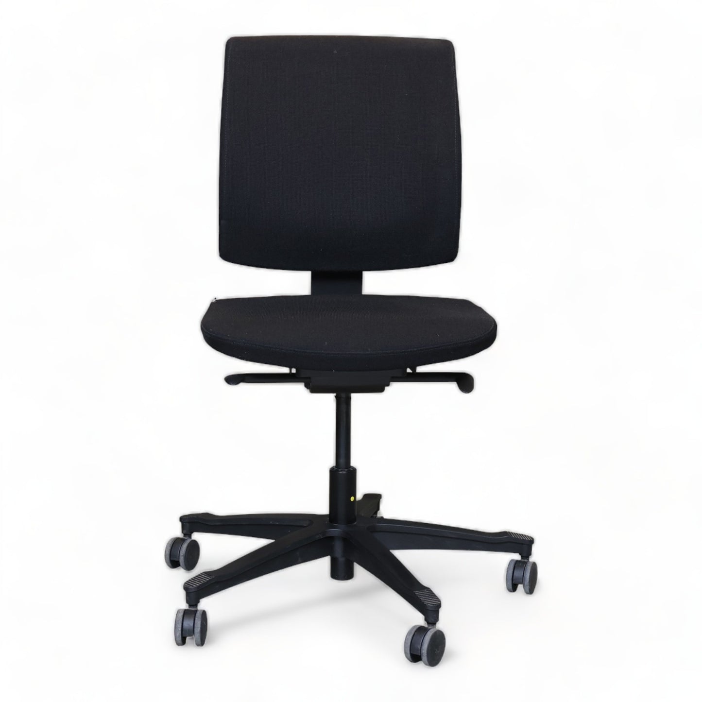 Nyrenset | EFG One kontorstol i fargen sort