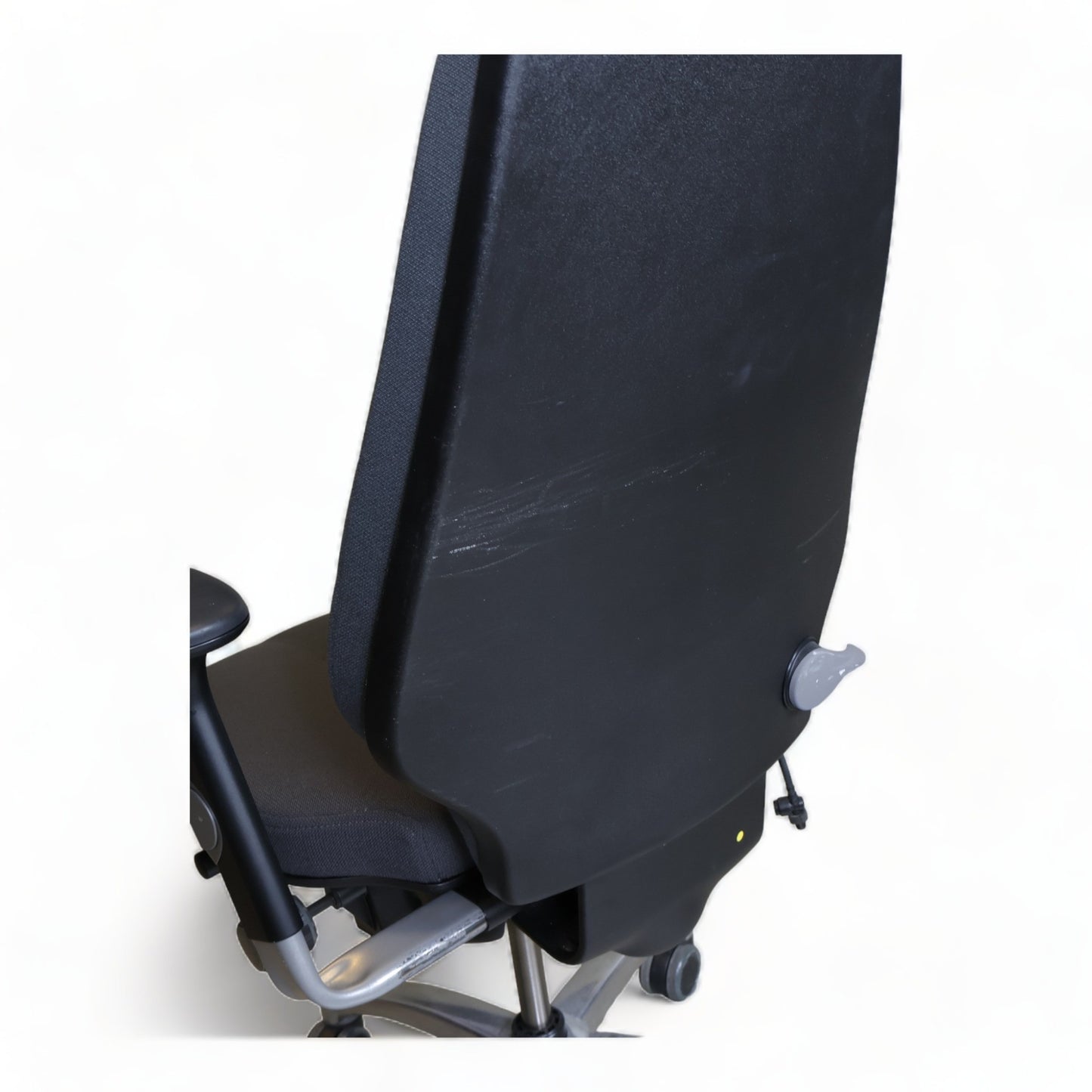 Nyrenset | RH Logic 400 kontorstol med nakkestøtte og justerbare armlener