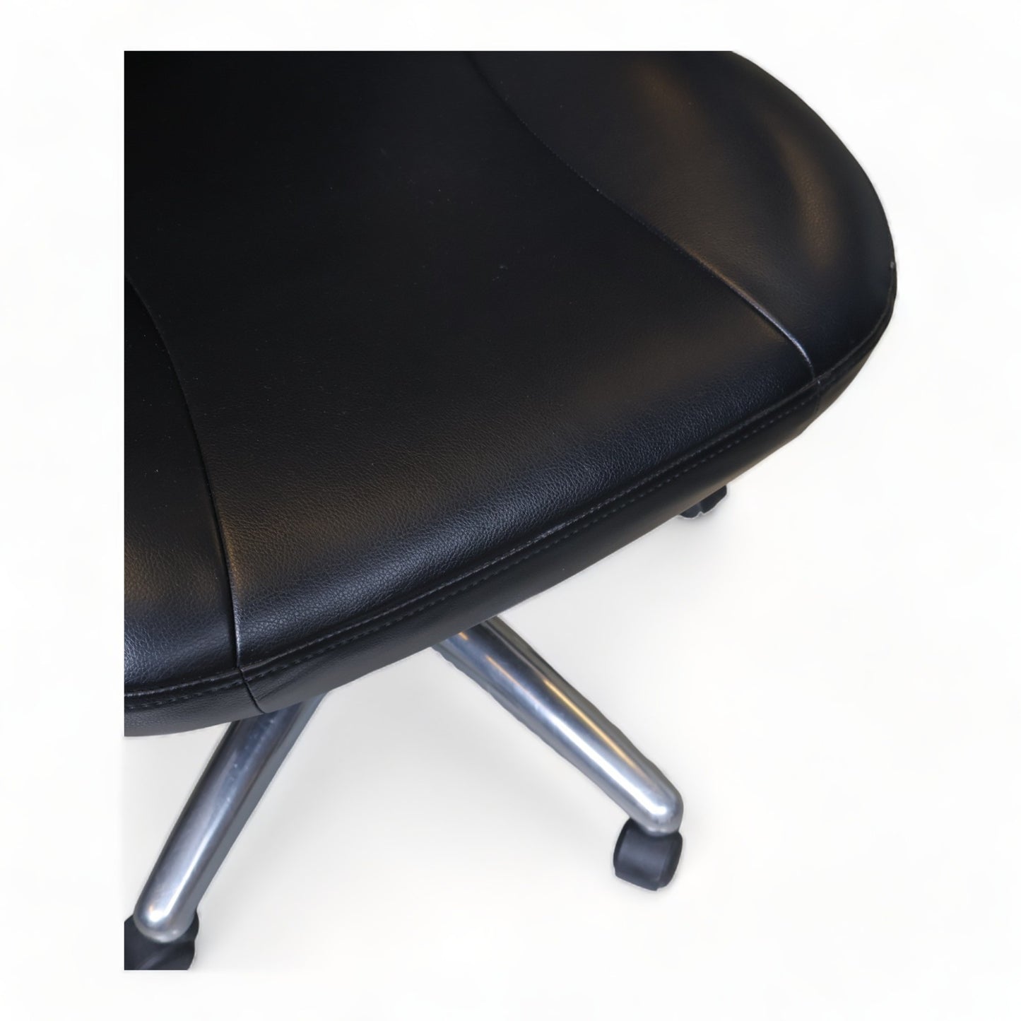 Nyrenset | STIRLING kontorstol med høy rygg og nakkepute