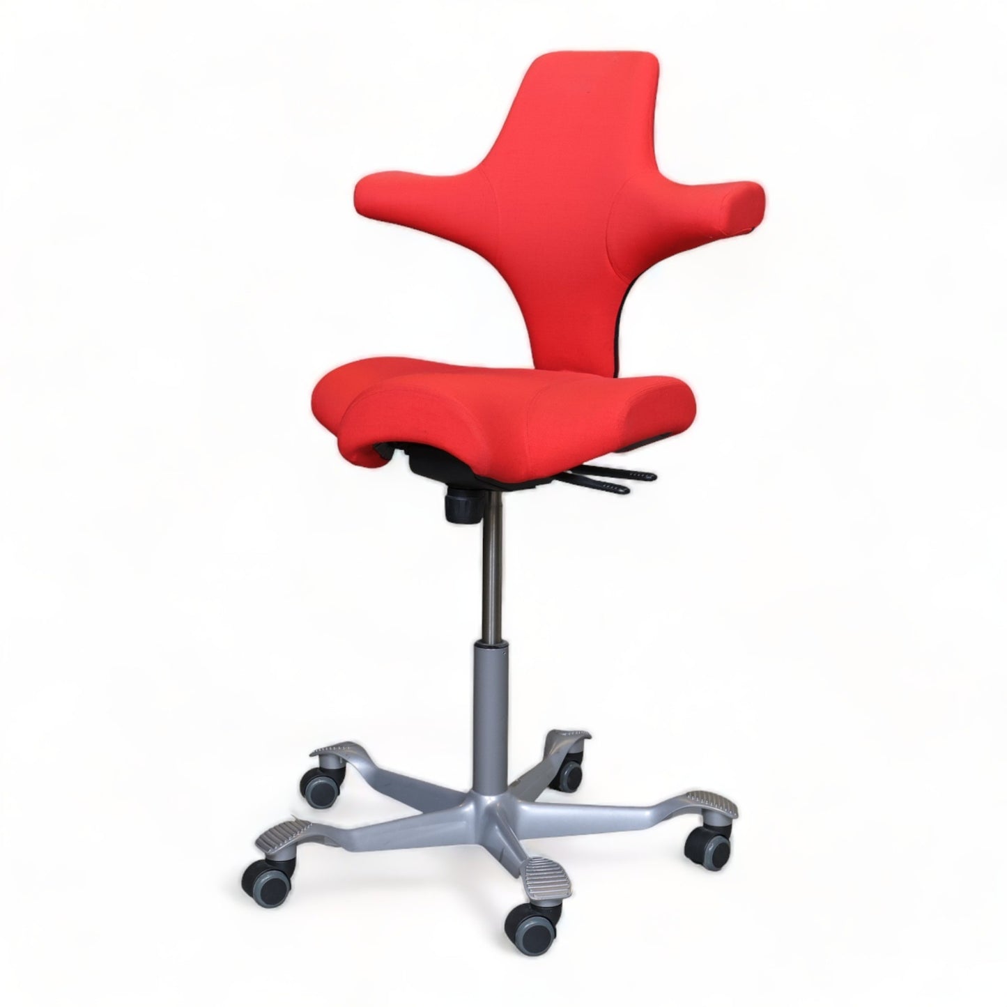 Nyrenset | Håg Capisco rød kontorstol med sadelsete