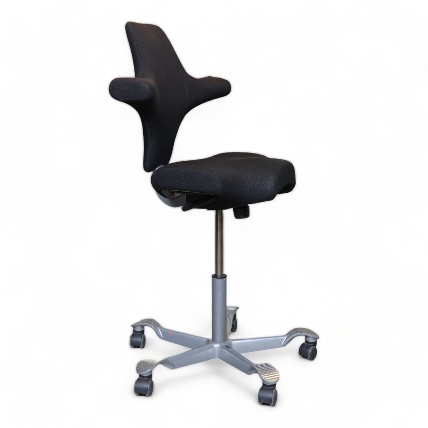 Nyrenset | Håg Capisco sort kontorstol med sadelsete