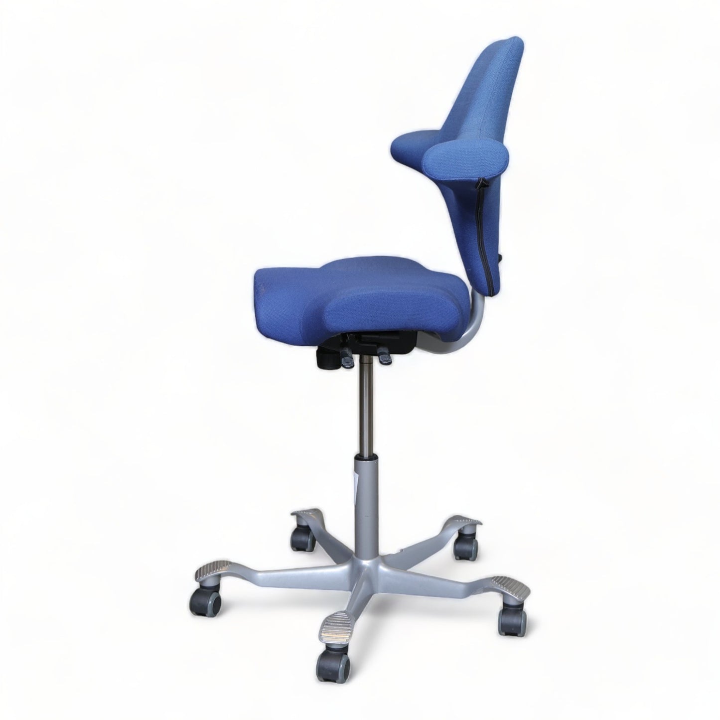 Nyrenset | Håg Capisco blå kontorstol med sadelsete