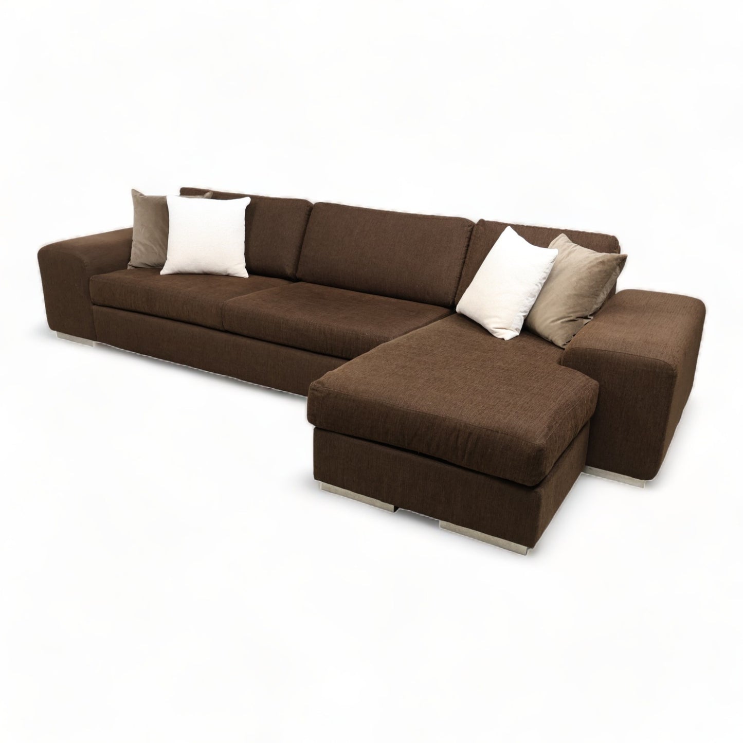 Nyrenset | Brun sofa med sjeselong