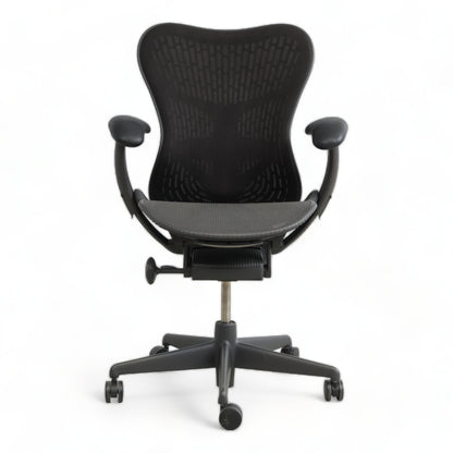 Mirra 2 kontorstol fra Herman Miller, svart