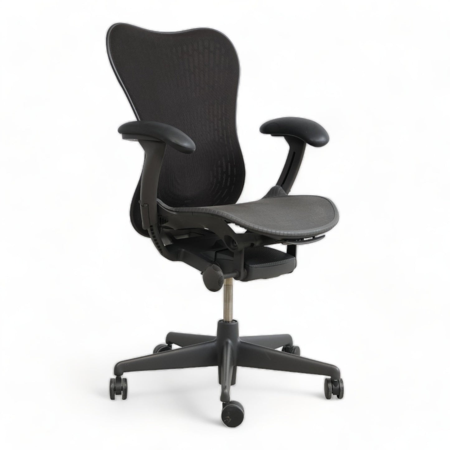Mirra 2 kontorstol fra Herman Miller, svart