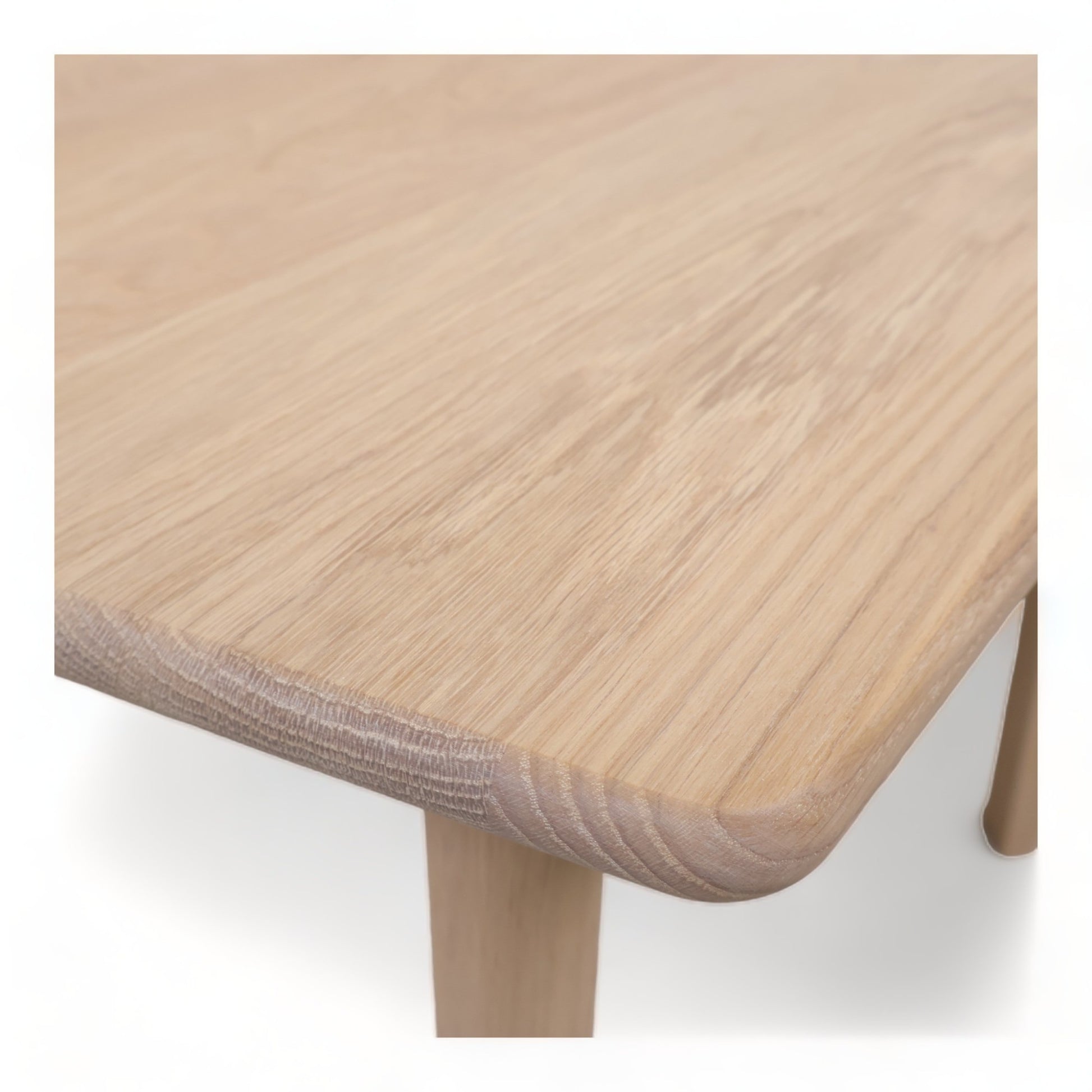 Helt nytt | Casø 600 spisebord i eik fra A-Møbler