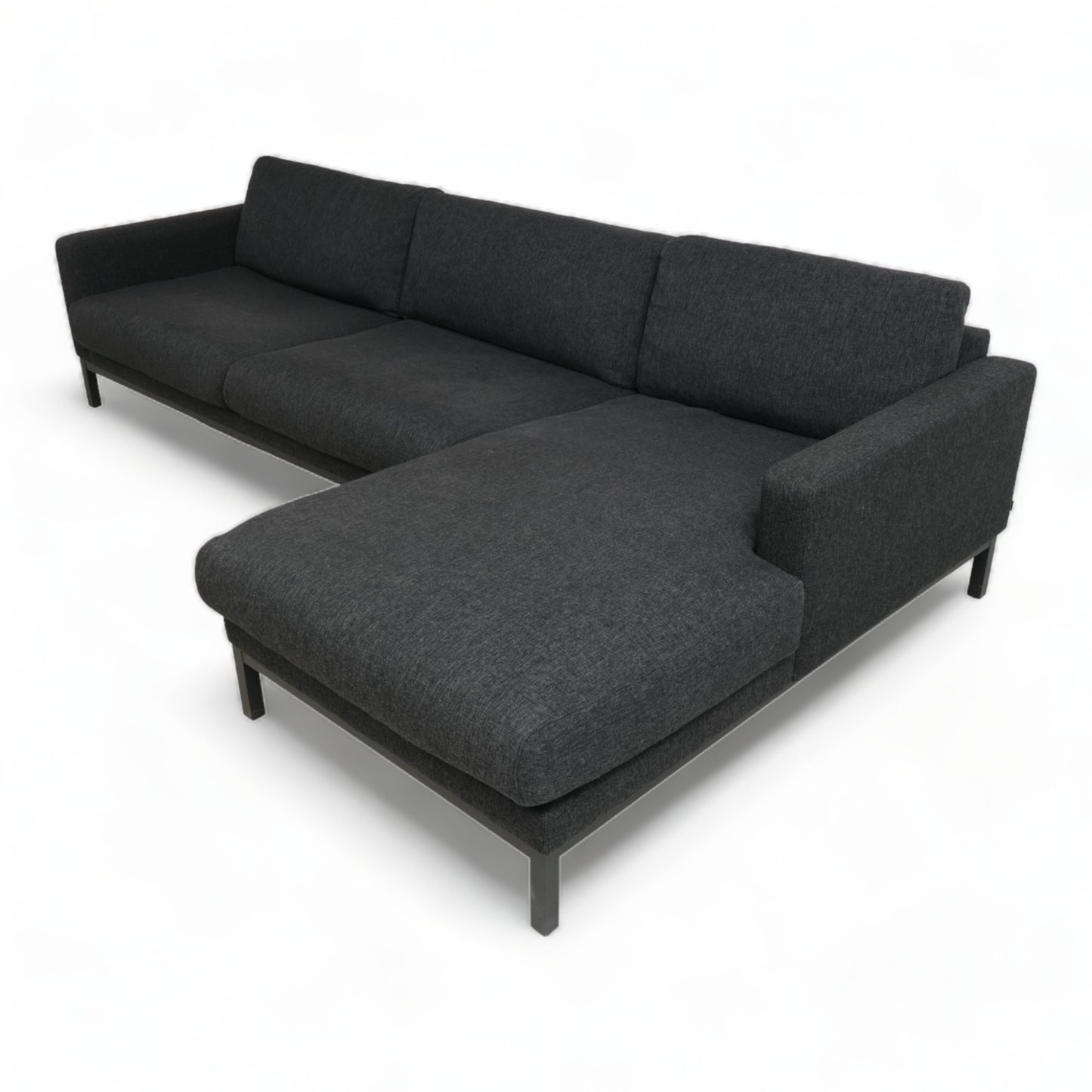 Nyrenset | Mørk grå Bolia North sofa med sjeselong