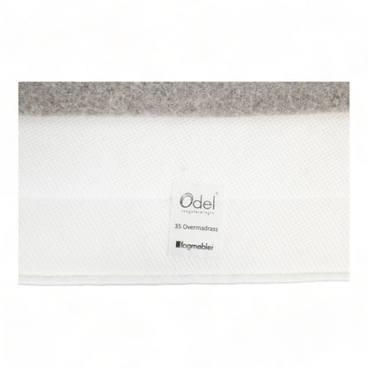 Nyrenset | Grå Odel rammemadrass med overmadrass