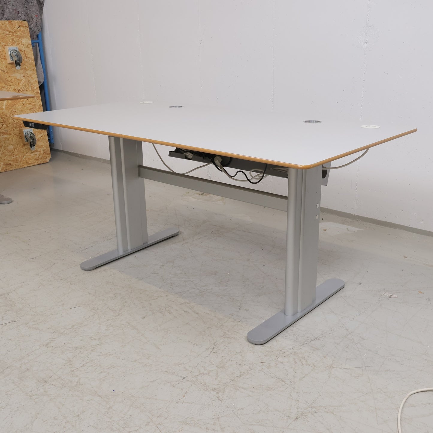 Kvalitetssikret | 160×82 elektrisk hev/senk skrivebord