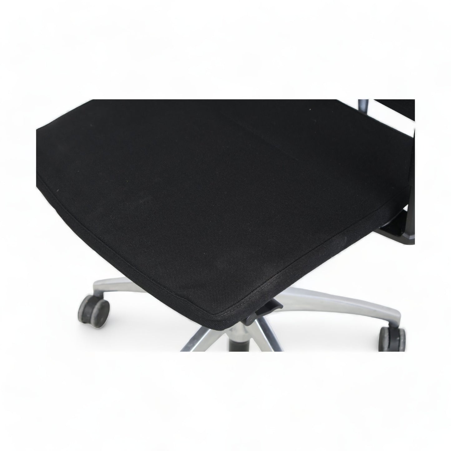 Nyrenset | Sort Sedus kontorstol med mesh rygg