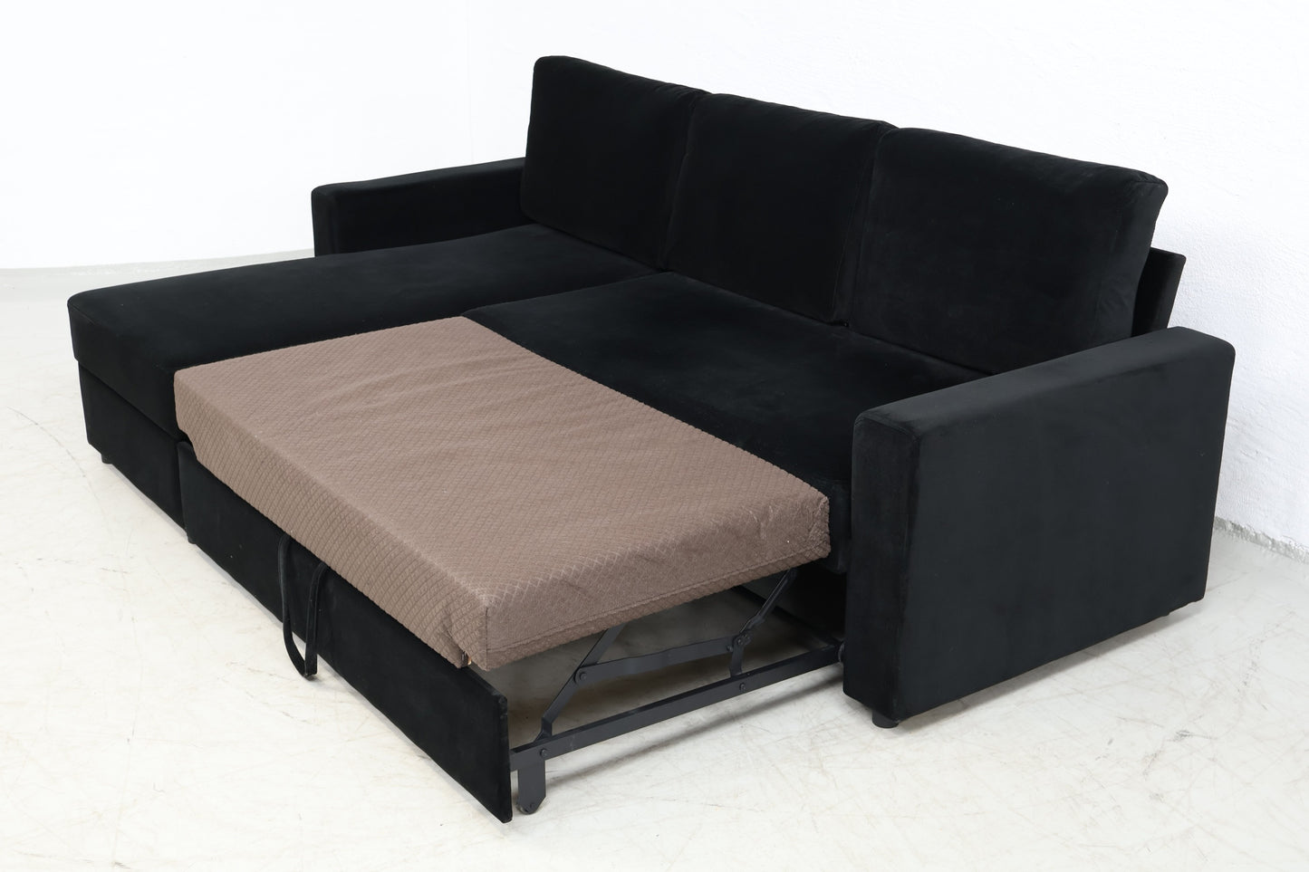 Nyrenset | Vendbar velur sovesofa fra A-Møbler