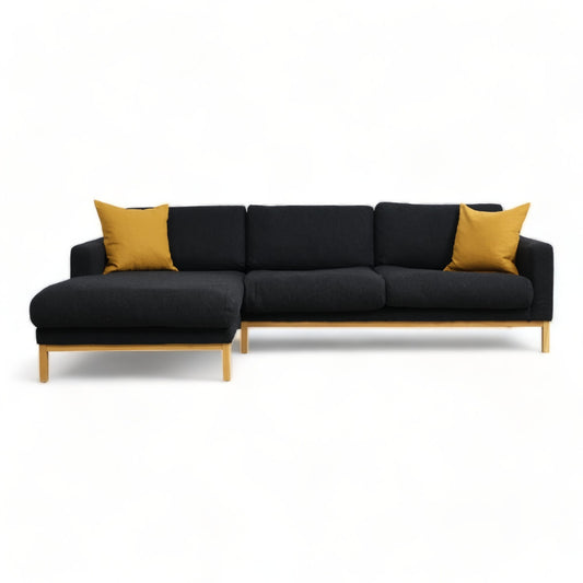 Nyrenset | Bolia North sofa med sjeselong i ullstoff