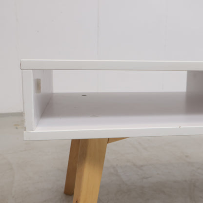 Kvalitetssikret | Moderne Jysk sofabord i hvit med eikebein