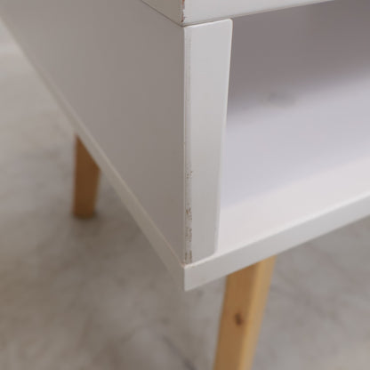 Kvalitetssikret | Moderne Jysk sofabord i hvit med eikebein