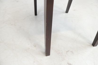 Nyrenset | Spisestol i brunt skinn