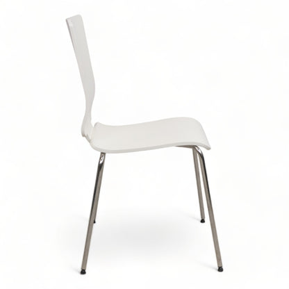 Kvalitetssikret | Hvite, enkle stoler