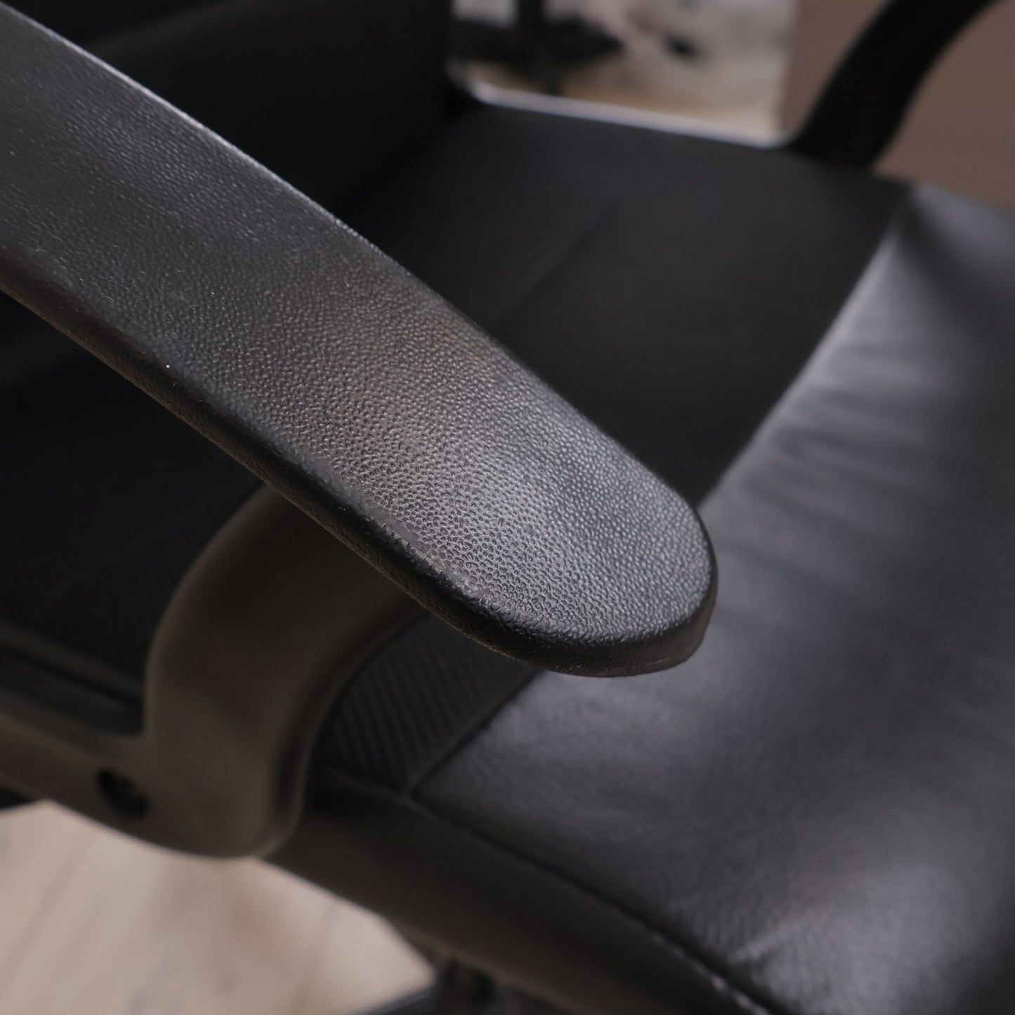 Nyrenset | IKEA Fingal sort kontorstol