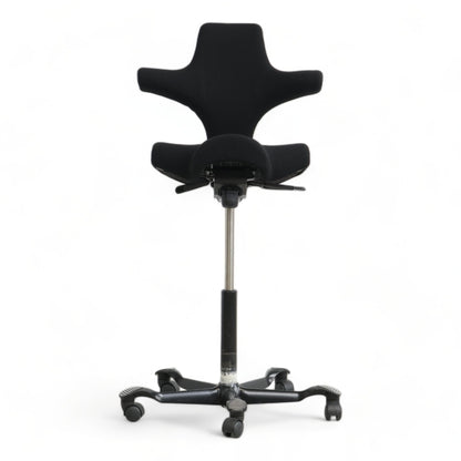 Nyrenset | Håg Capisco kontorstol med sadelsete og høy liftomat