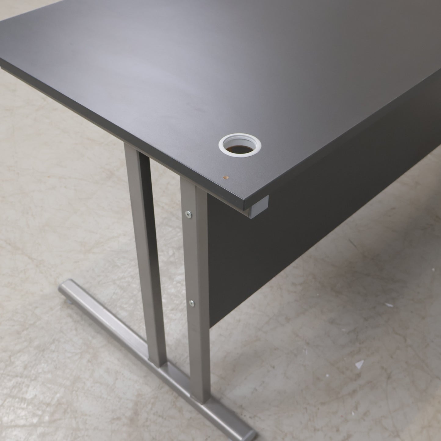 Kvalitetssikret | Flexus skrivebord fra AJ produkter, 160x80cm