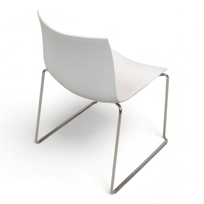 Hvit Arper Catifa 46 Stol