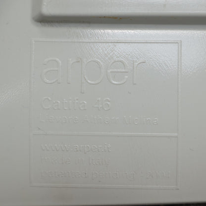 Hvit Arper Catifa 46 Stol