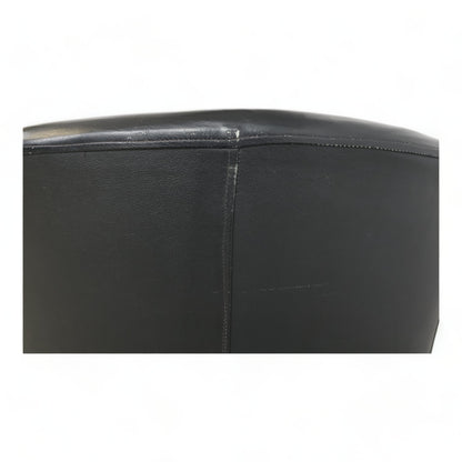 Nyrenset | Lenestol i sort skinn