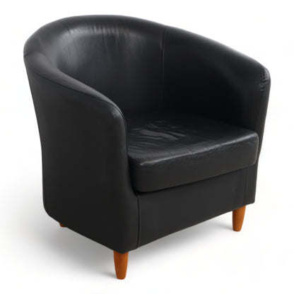 Nyrenset | Lenestol i sort skinn