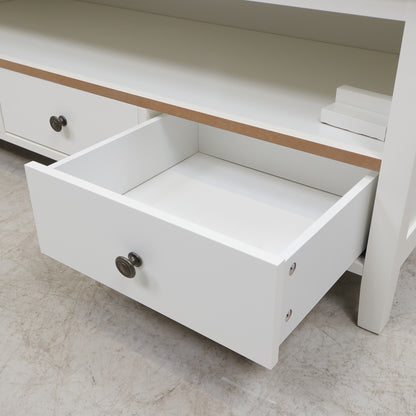 Kun brukt til utstilling | Hvit Nordby TV-benk med skuffer