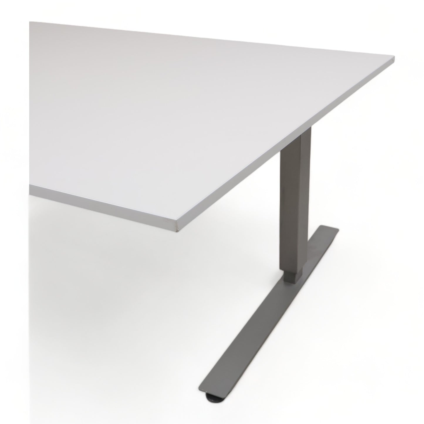 Kvalitetssikret | EFG elektrisk hev/senk skrivebord med sving