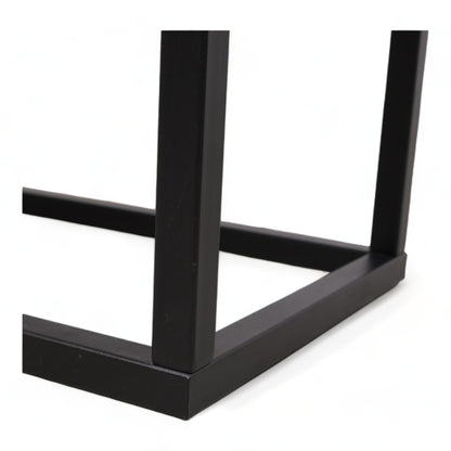 Nyrenset | Lindø sofabord i betong/sort